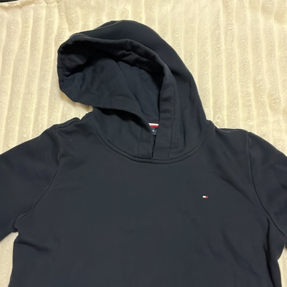 Tommy Hilfiger Hoodie. 💕 - Picture 3 of 8